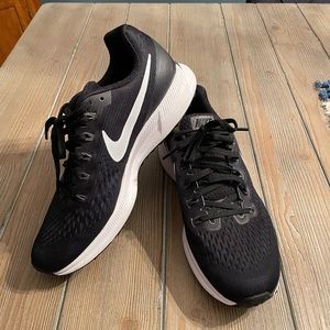 Black Nike Zoom Sneakers , women’s size 8.5
